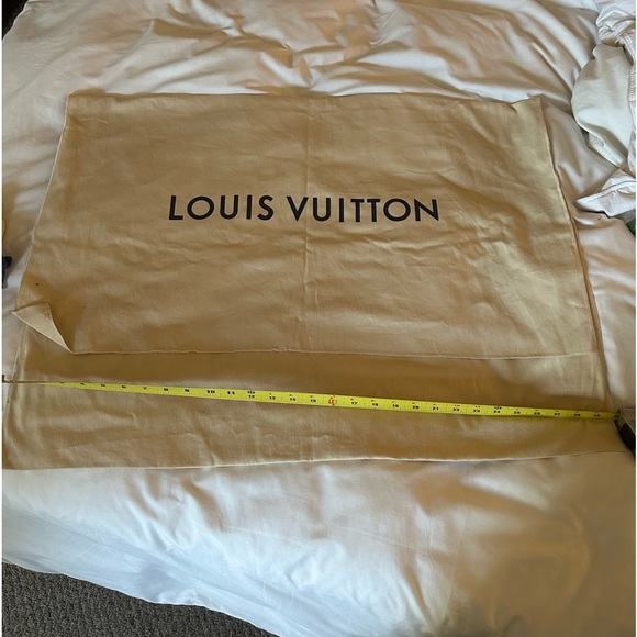 Louis Vuitton dust bag - Picture 2 of 2